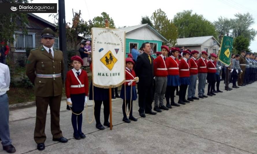 200 jóvenes voluntarios renovaron su juramento como brigadistas ante la bandera 