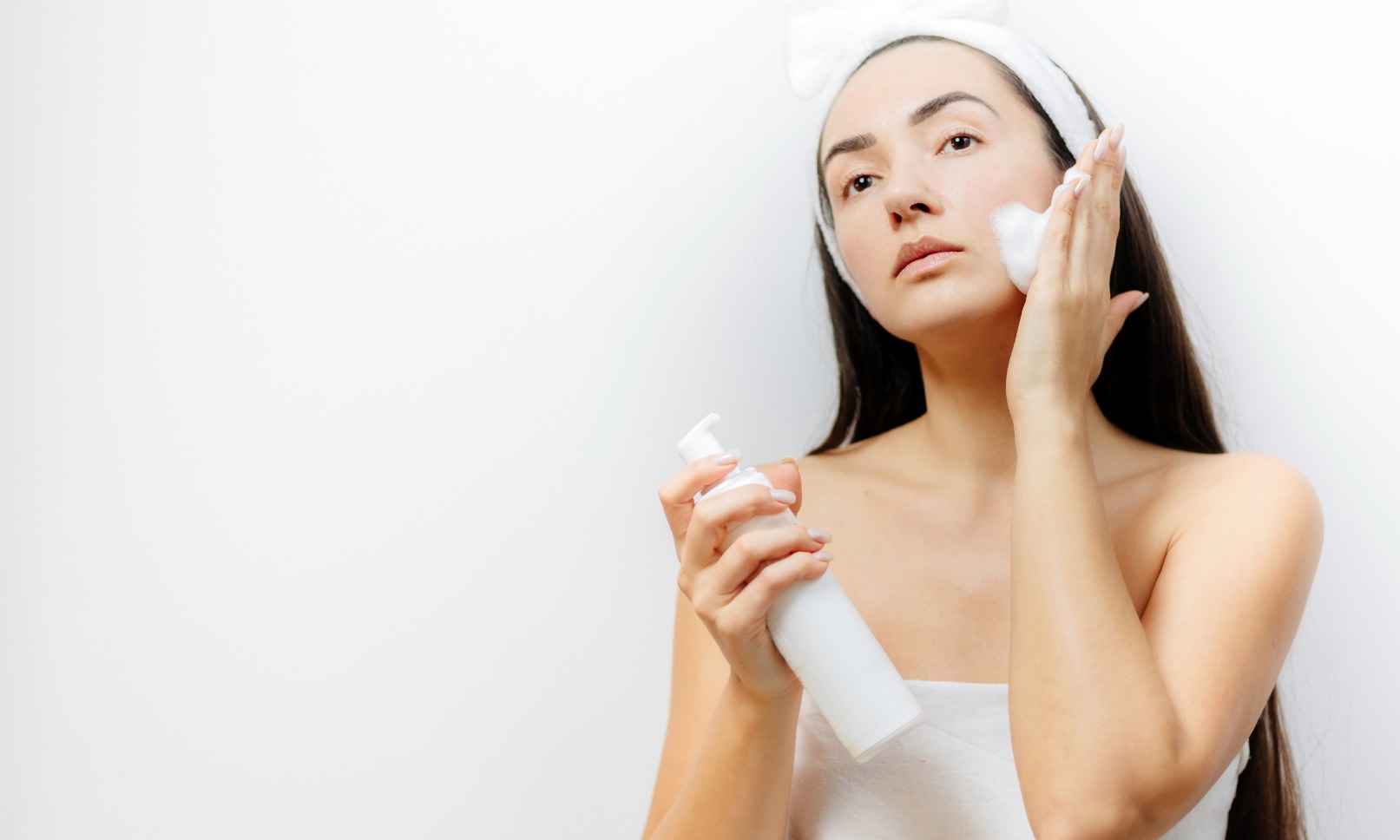 Limpieza facial: Cómo escoger el producto ideal para ti