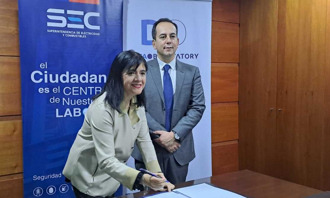 SEC y Data Observatory firman convenio de cooperación y colaboración mutua