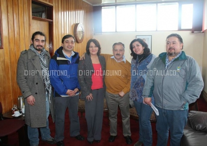 Gobernadora Morano acompañó al alcalde de Los Lagos en entrega de ayuda social