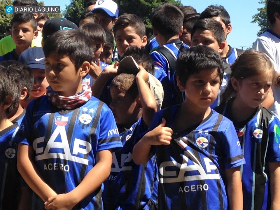 Deportivo Ferroviario de Antilhue celebró inauguración del Mundialito Infantil 2016