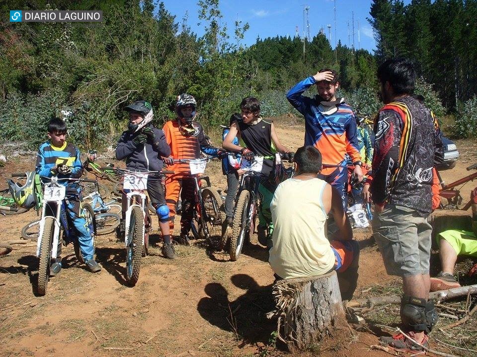 Campeonato de Downhill se desarrolló en el Cerro San Ambrosio en Los Lagos