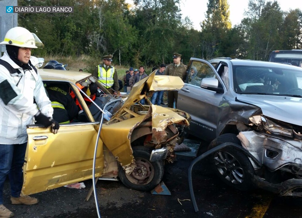 Lago Ranco: Violenta colisión en Ignao deja 6 personas lesionadas