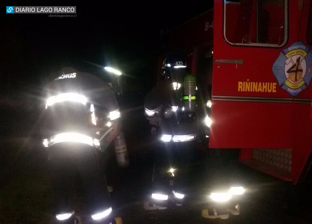 Cuarta Compañía de Riñinahue controló fuga de gas en escuela del sector