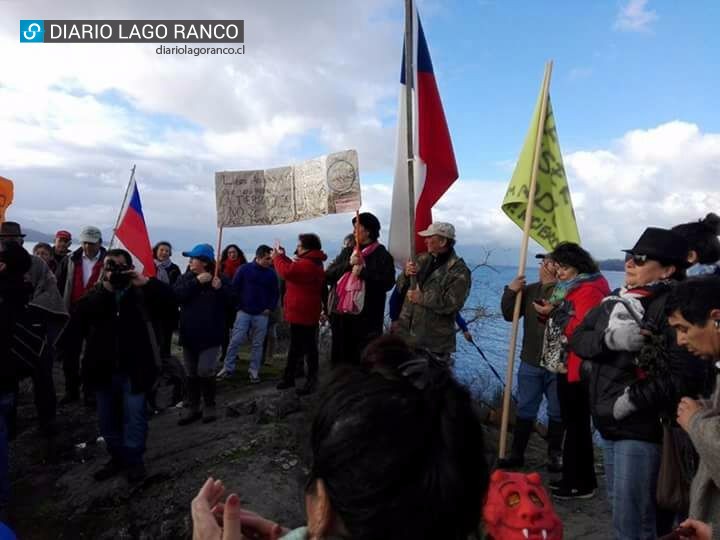 “La Pisada del Diablo es de nuestra comunidad” sentenció Lago Ranco en multitudinaria marcha