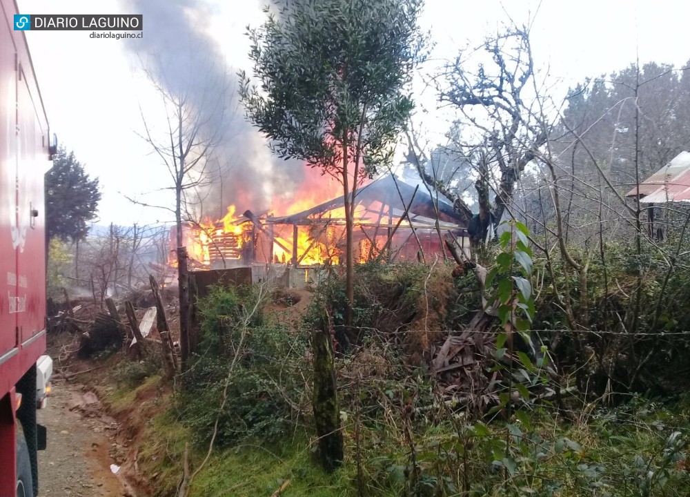 Incendio destruye casa habitación en sector Chihuaico