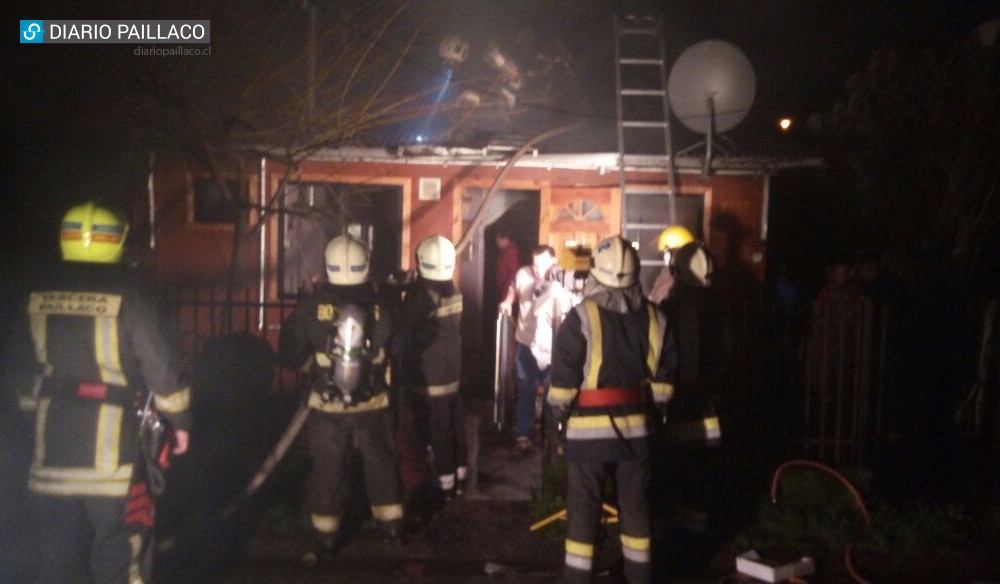 Incendio destruyó una vivienda y otra resultó con daños parciales en Paillaco