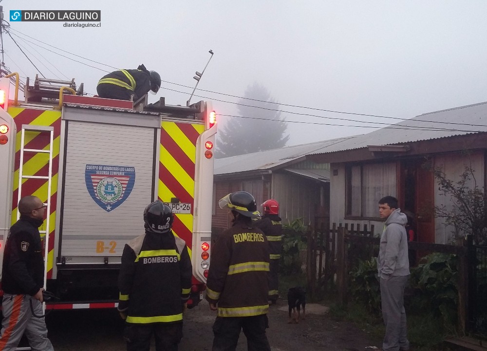 Inflamación de chimenea afectó a vivienda de villa Collilelfu