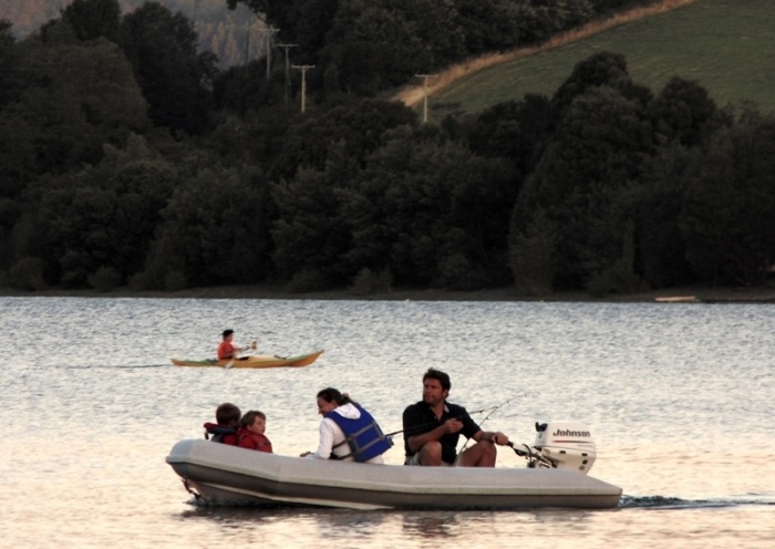 Los Lagos realizará  II Encuentro Regional De Pesca Deportiva  Lago Riñihue 2014 