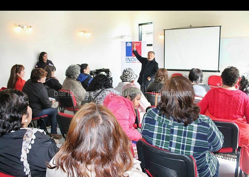 Mesa Regional de Mujeres Rurales se reunió en Los Lagos