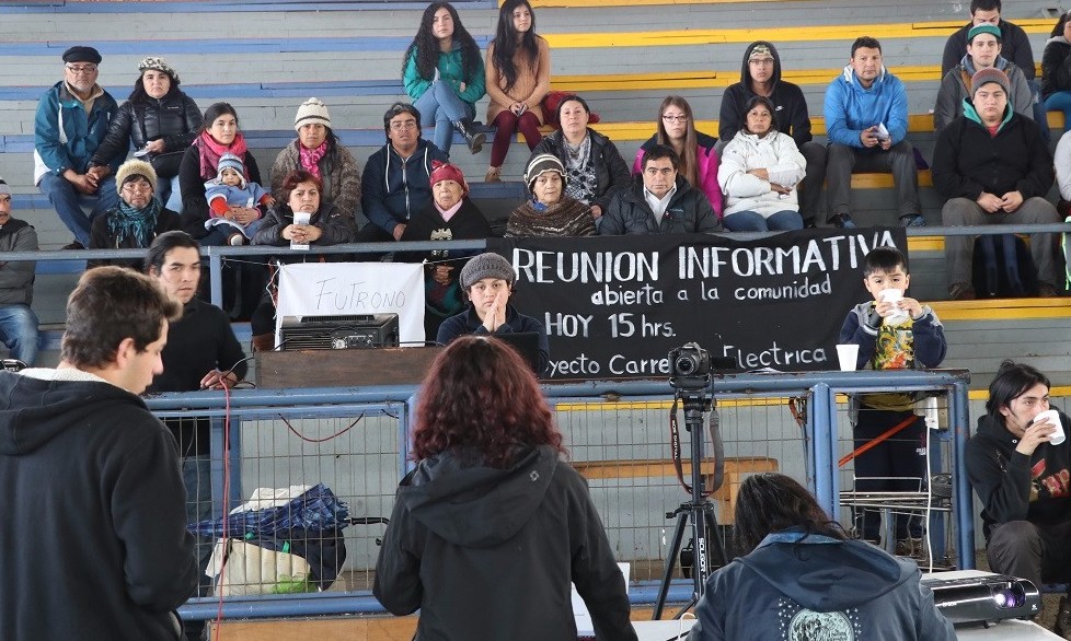 Futroninos se organizaron para decir “No a las torres de alta tensión”