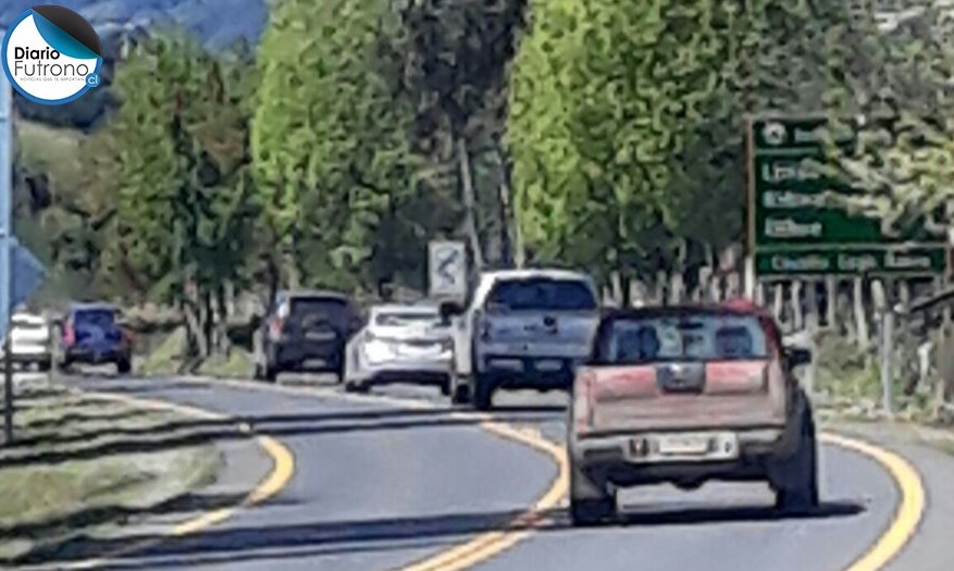 Colapso en la ruta Lago Ranco-Riñinahue por visitantes al mundial de clavados