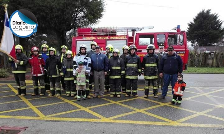 13 bomberos de 1° Compañía de Antilhue fueron beneficiados con seguro de vida
