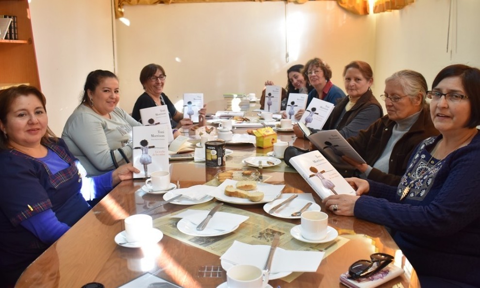 Club de Lectura de la Biblioteca de Los Lagos comienza su sexto año de fomento lector