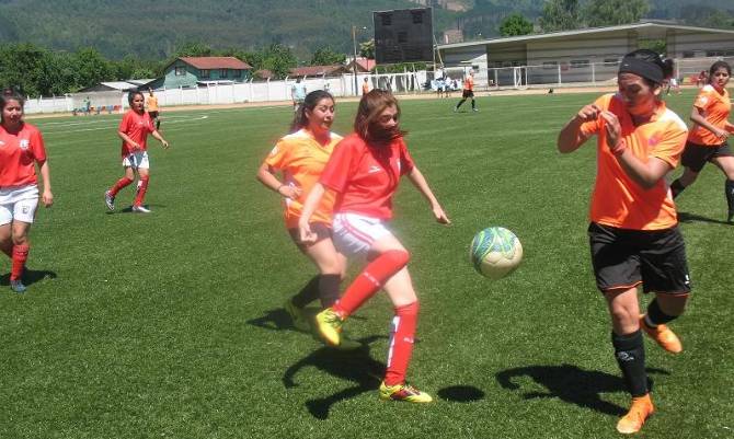 Deportivo Quinchilca se prepara para nacional femenino de fútbol 
