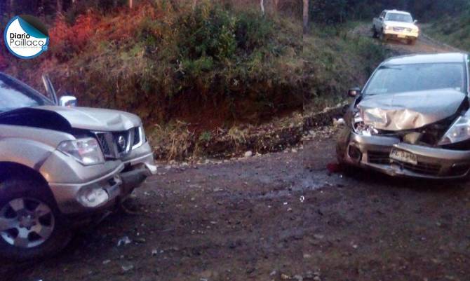 Cuatro lesionados dejó colisión frontal en Paillaco: uno de los conductores tiene 14 años