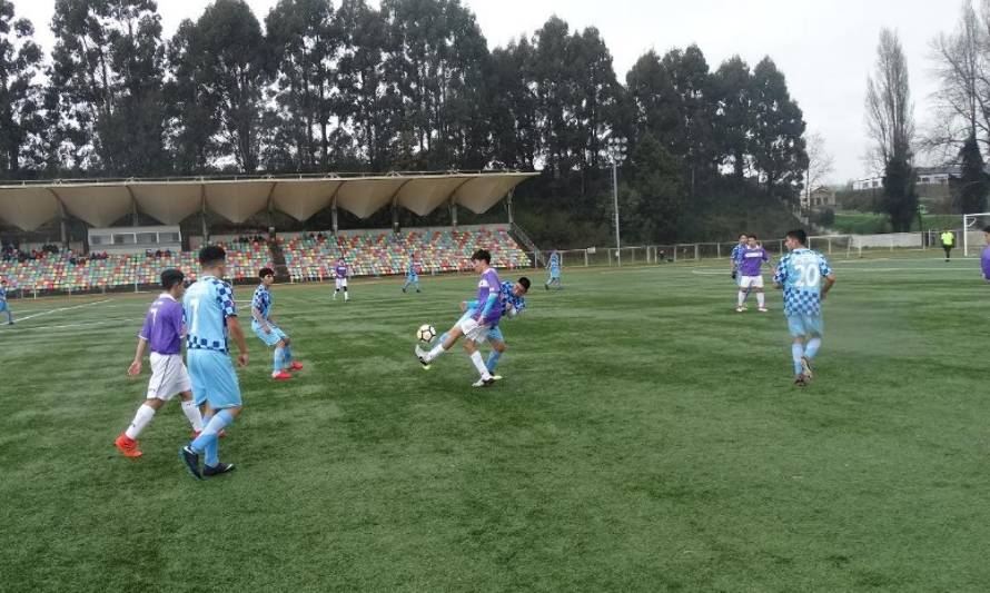 Juvenil de Los Lagos ganó a Corral y clasificó primero en su grupo