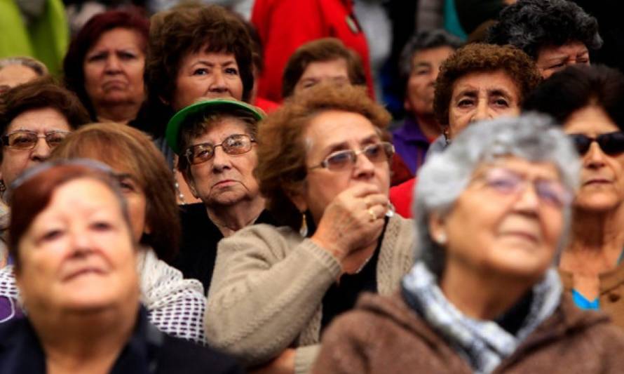 Diputado Berger llamó avanzar hacia una verdadera inclusión del adulto mayor en la vida nacional