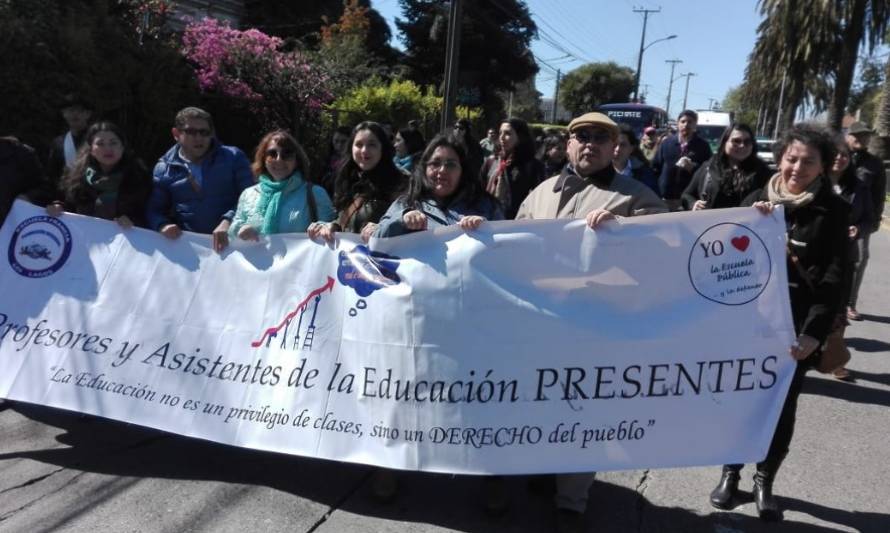 Profesores de Los Lagos expresaron su descontento a Seremi de Educación 