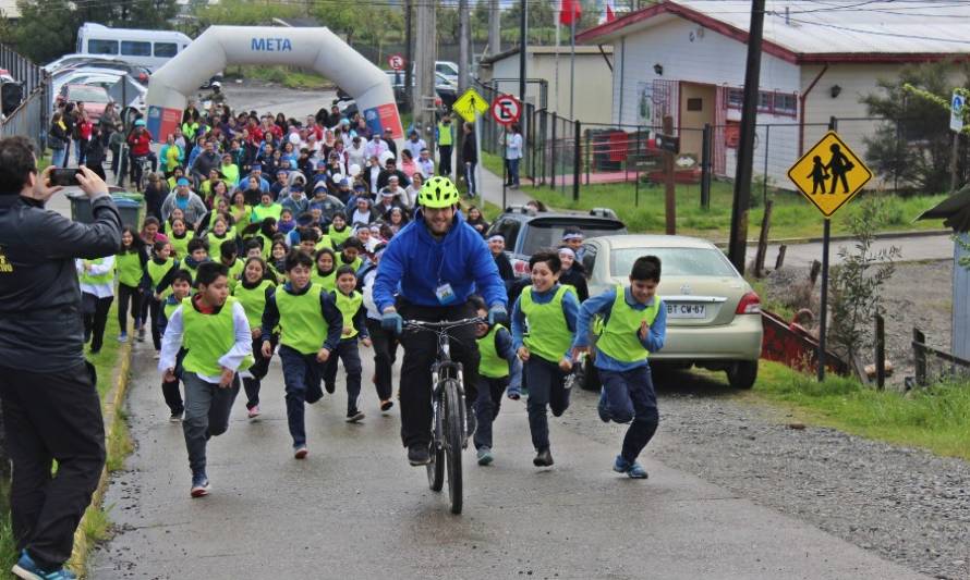 Comunidad educativa de la escuela Nevada vivió su primera corrida familiar