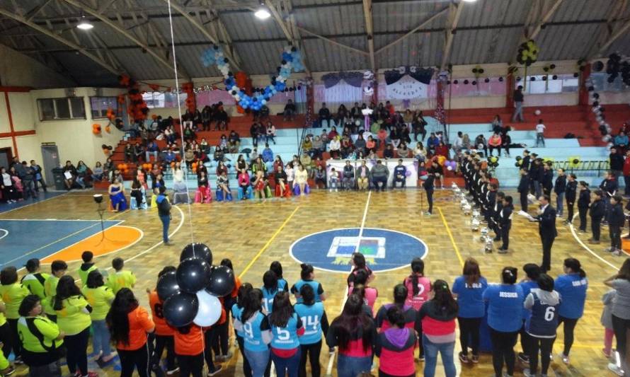 Comenzaron las Olimpiadas de la Mujer en Los Lagos