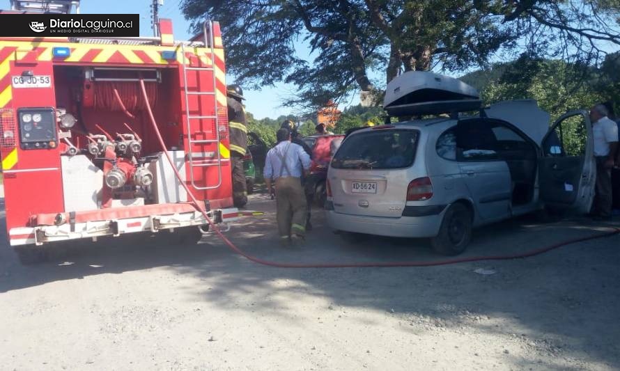 Principio de incendio en vehículo movilizó a Bomberos de Los Lagos