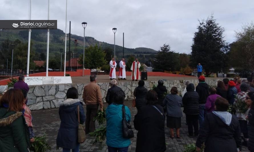 Comunidad católica de Los Lagos inició conmemoración de Semana Santa