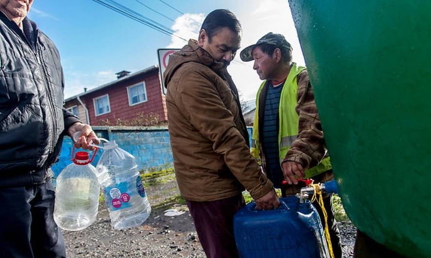 Berger planteó ampliar atribuciones de la SISS para que pueda demandar compensaciones ante casos como la crisis sanitaria de Osorno