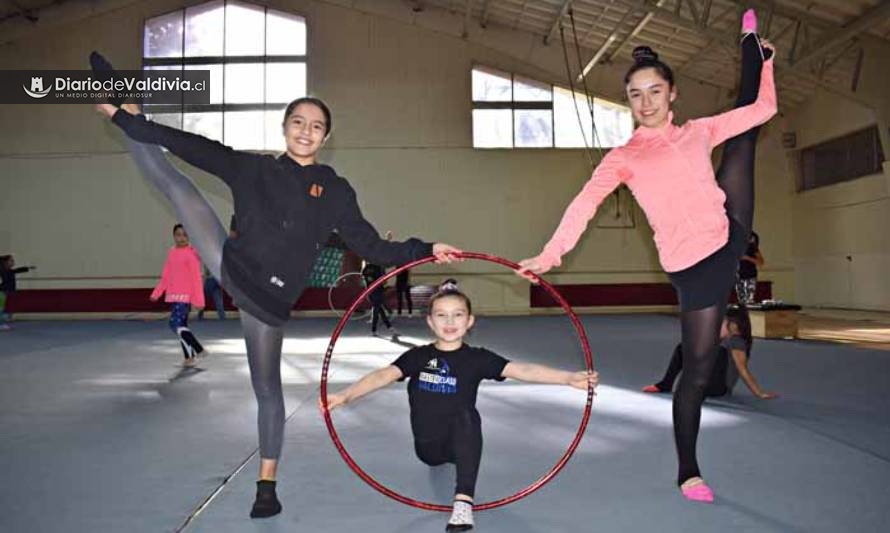 Tres alumnas del Windsor School representarán a la zona sur en Final Nacional de Gimnasia Rítmica