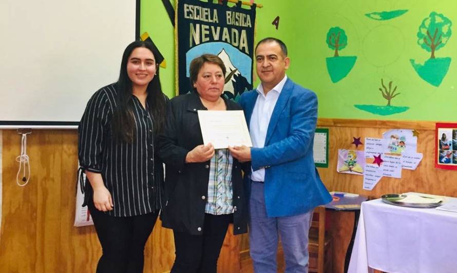 Escuela Nevada certificó a apoderados que participaron de la primera Escuela para Padres
