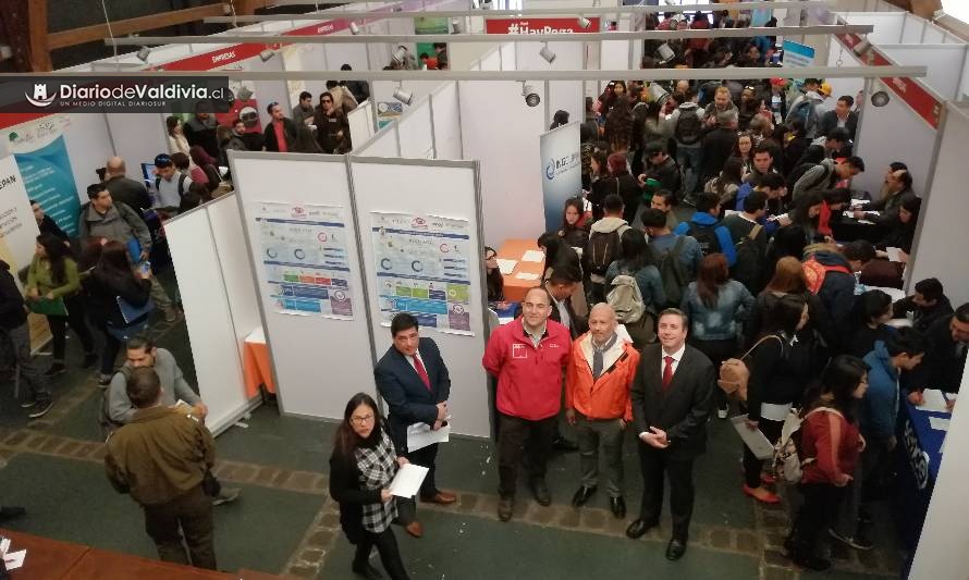 Exitosa Feria Laboral de Valdivia congregó a más de 30 empresas