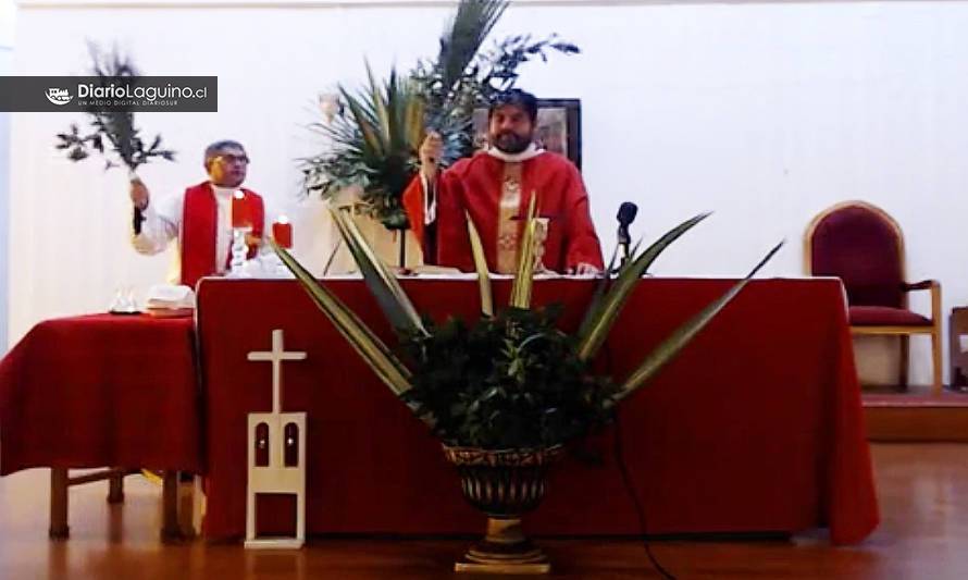 Católicos de Los Lagos celebraron inicio de Semana Santa vía Facebook Live