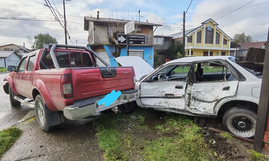 [AHORA] Colisión de 2 vehículos deja lesionados en Paillaco
