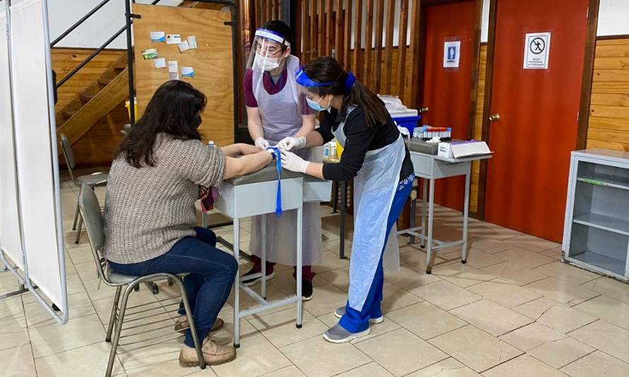 Hospital de Los Lagos realiza toma de muestra de exámenes cardiovasculares en Sede Cultural