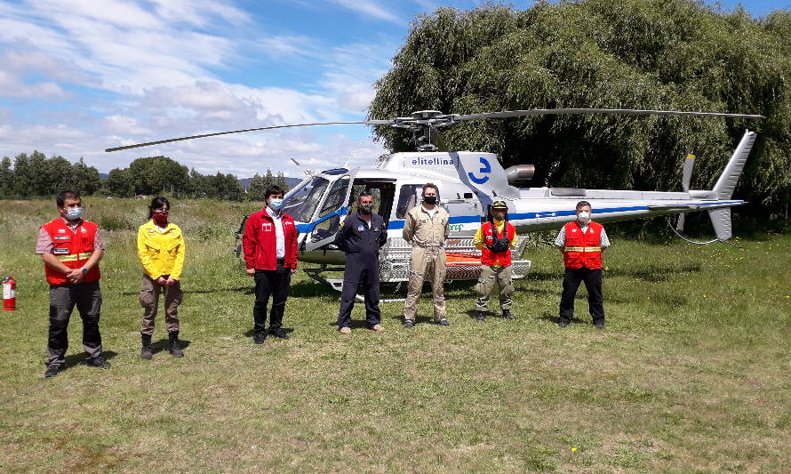 CONAF Los Ríos cuenta con moderno helicóptero para combatir incendios forestales