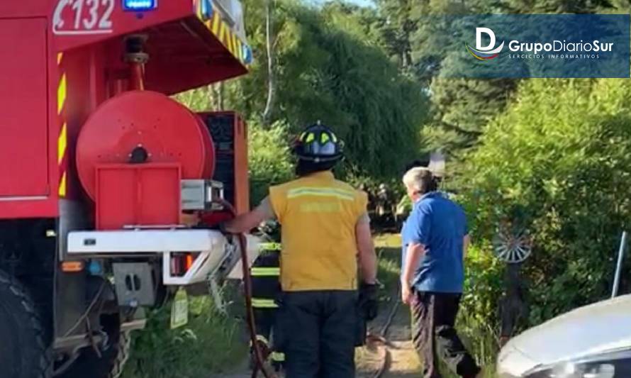 Principio de incendio en una bodega movilizó a bomberos de Los Lagos