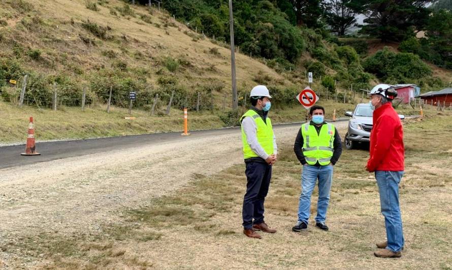 MOP avanza en asfaltado de camino a Pilolcura, zona costera de Valdivia