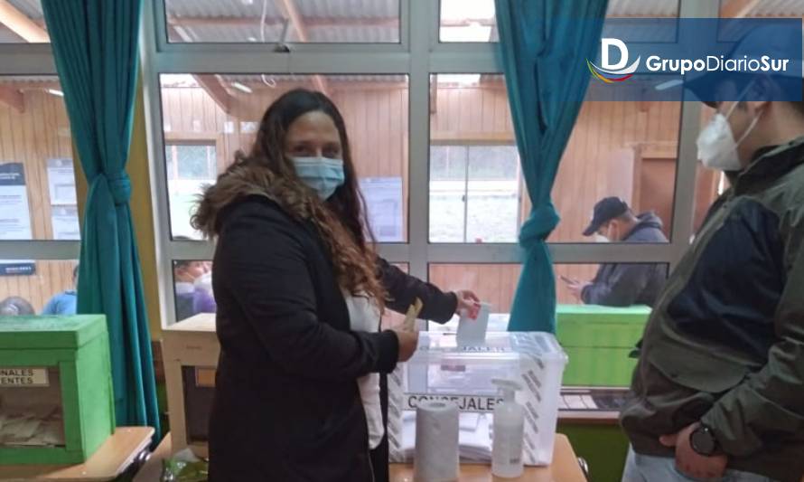 Alejandra Martínez, concejala electa en Los Lagos: “trabajaré codo a codo con Parmenia Aburto”