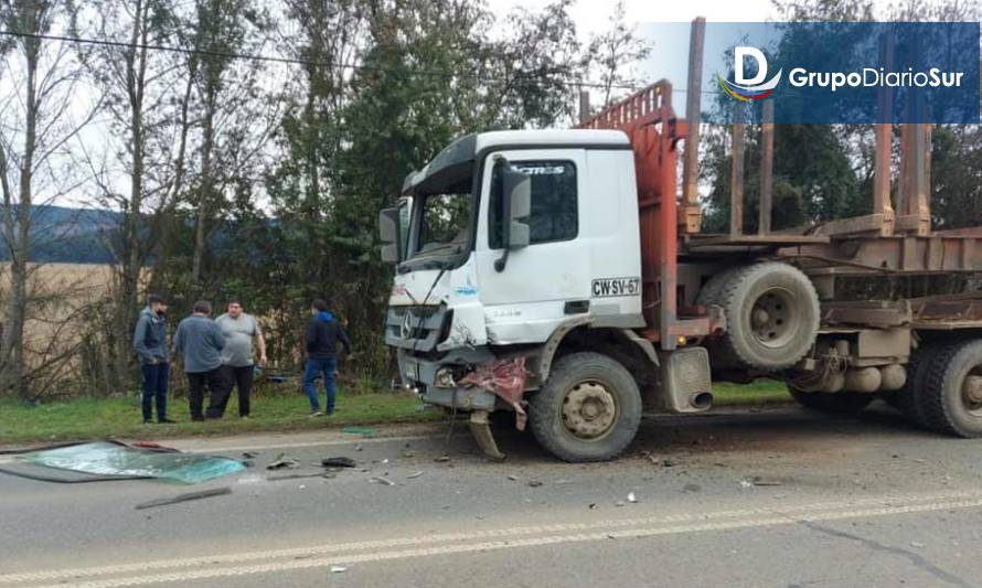 Accidente múltiple en ruta Valdivia -Paillaco deja como saldo un fallecido