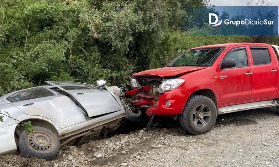 Bomberos de Los Lagos se movilizaron por accidente en sector rural