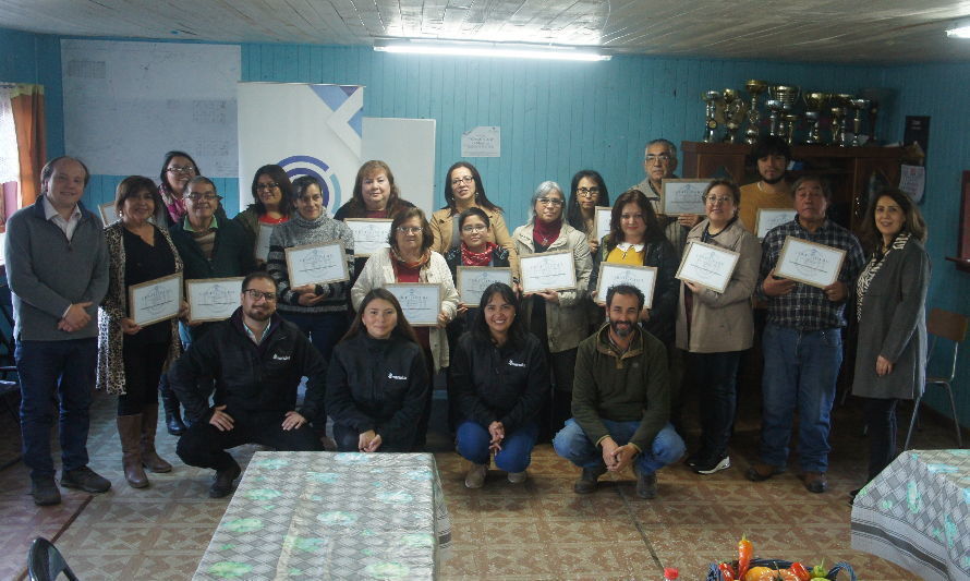 En el curso participaron 15 vecinos del sector, quienes se dedican a la agricultura para el sustento familirs. Crédito: Cedida.