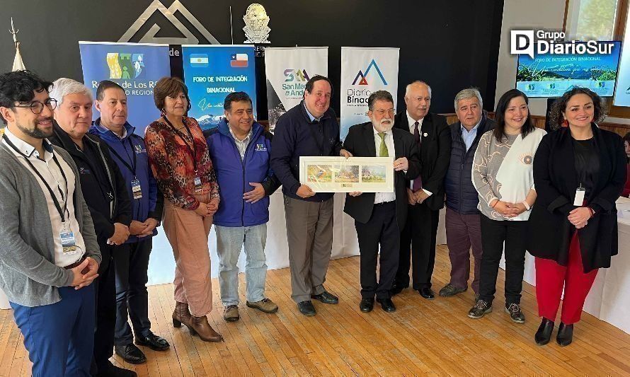 Gobierno Regional de Los Ríos rindió homenaje a cónsul chileno en Bariloche