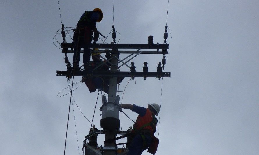 Informan desconexión programada de energía para sector rural de Los Lagos