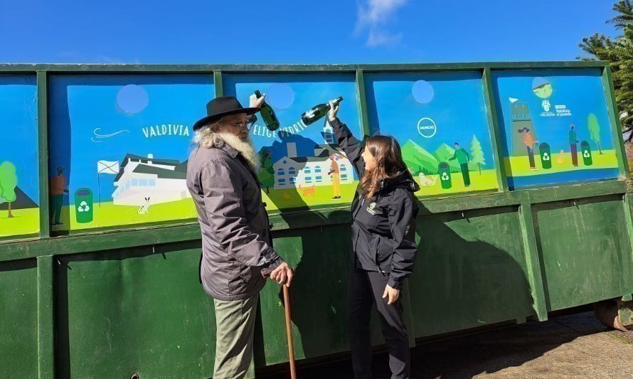 Con inauguración de nuevos puntos en Valdivia lanzan “Los Ríos Elige Vidrio y Lúcete” 