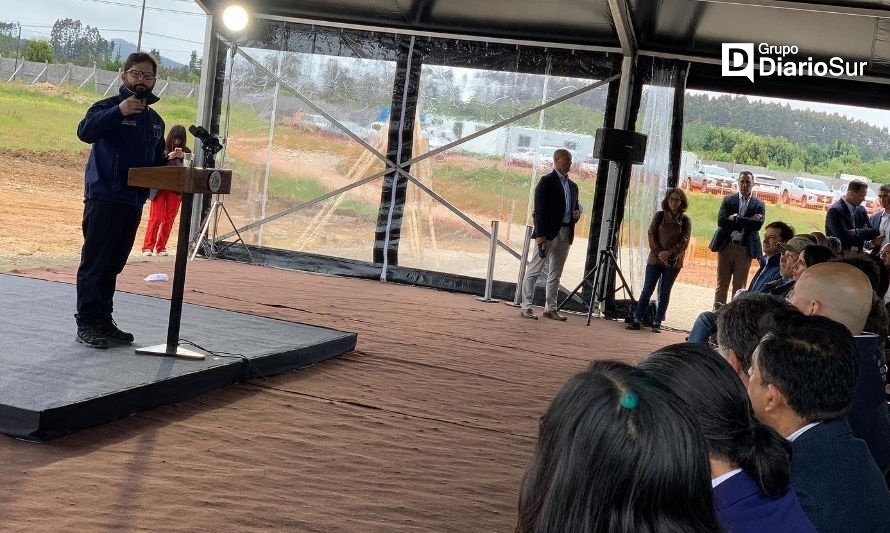 Presidente Boric participó en la postura de la primera piedra del hospital de Los Lagos