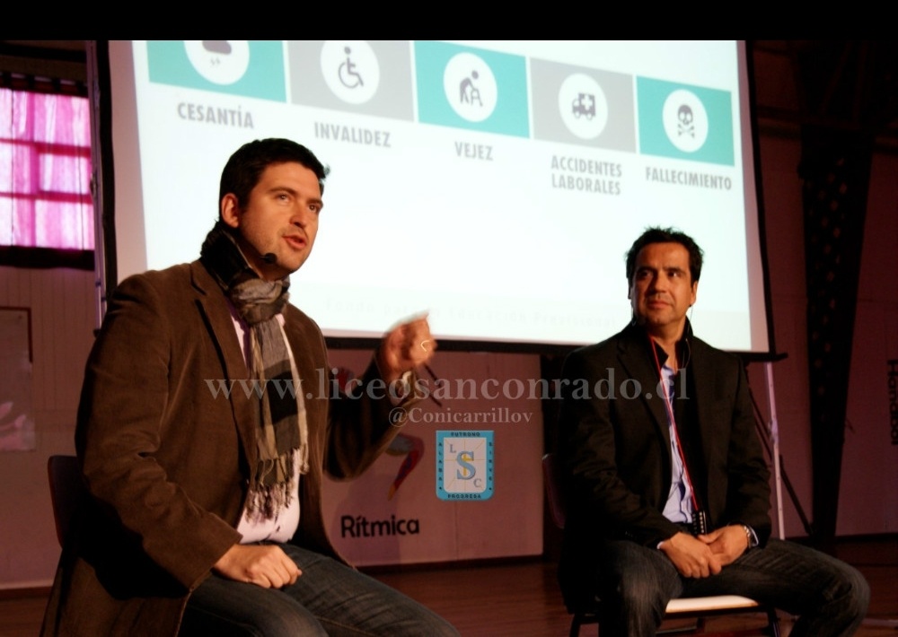 Actor de Papi Ricky y Machos dictó charla a los estudiantes del Liceo San Conrado de Futrono