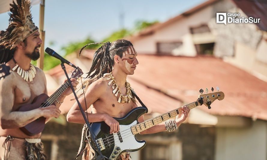 Campaña de fondos busca ayudar a bajista osornino-rapa nui, para que estudie en EE.UU.