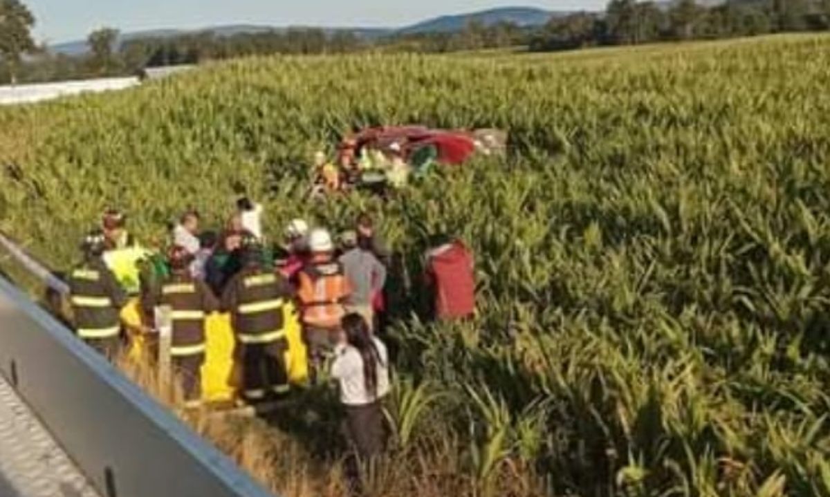 Volcamiento de camioneta deja un fallecido en La Unión