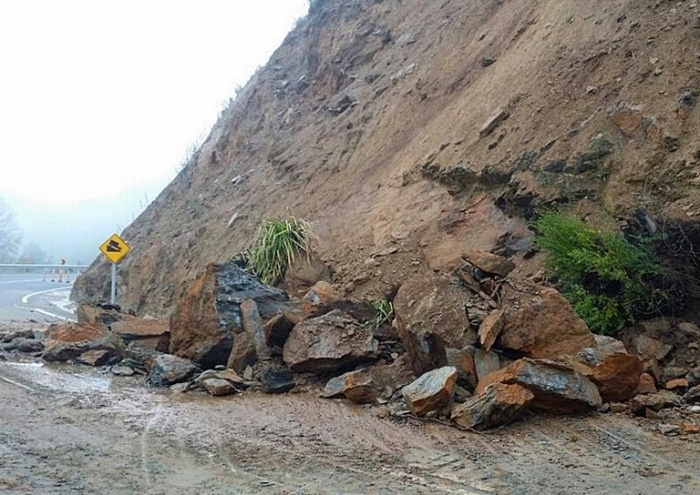 Alcalde Mansilla emplaza al MOP a velar por el término adecuado de las obras de la ruta Antilhue-Valdivia