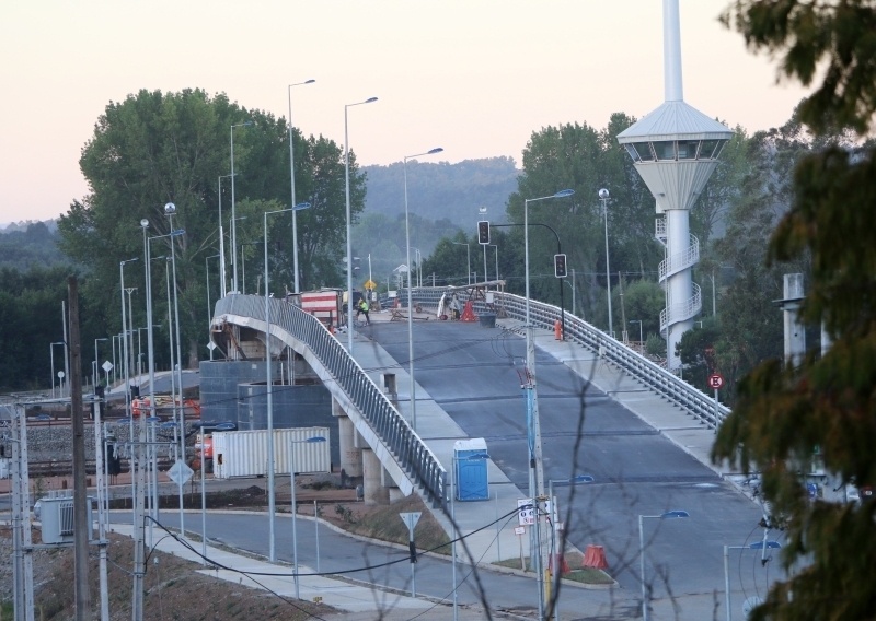 Fiscalía Nacional iniciará investigación penal por fallas en el puente Cau Cau 